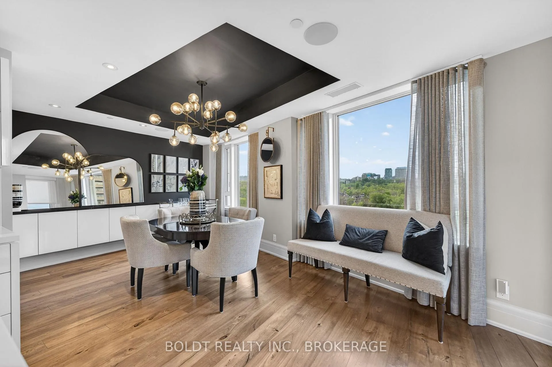 Photo 17 of Unit 702, 181 Davenport Road, Toronto, The Annex — HOMEH
