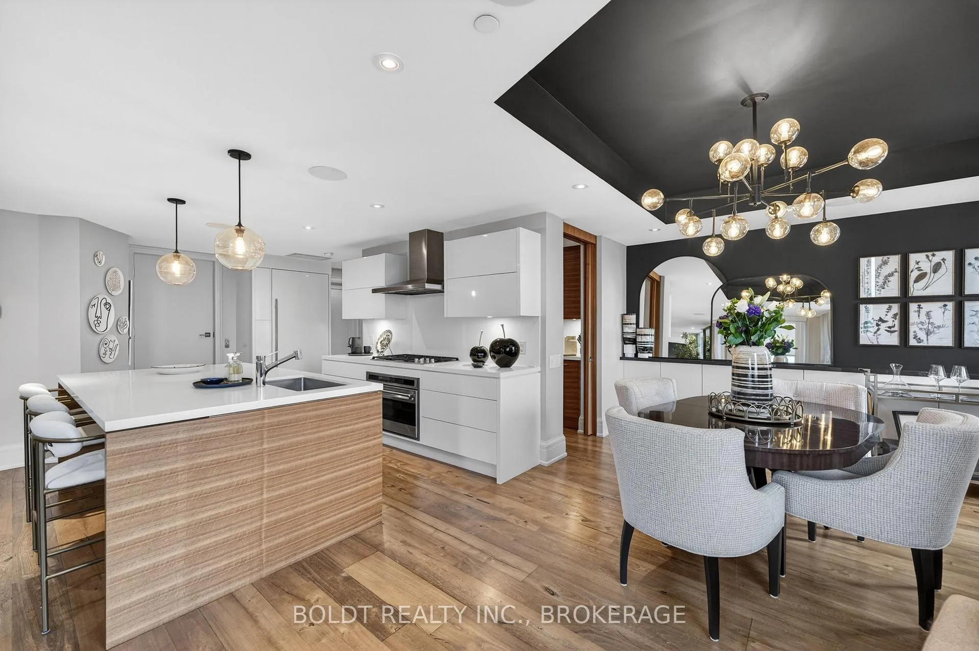 Photo 18 of Unit 702, 181 Davenport Road, Toronto, The Annex — HOMEH