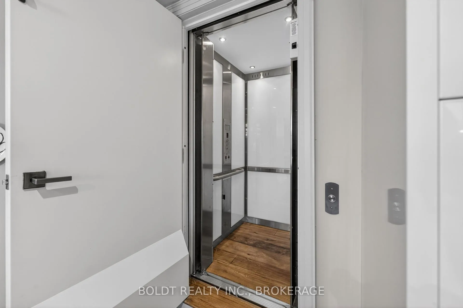 Photo 40 of Unit 702, 181 Davenport Road, Toronto, The Annex — HOMEH