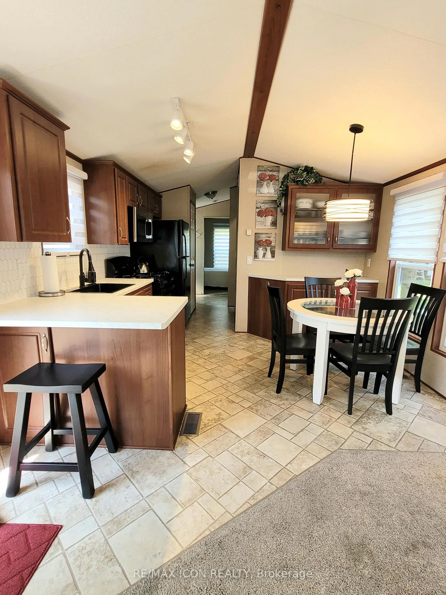 Photo 9 of Unit 32 Rowan Rd, 77307 Bluewater Highway, Bluewater, Bayfield — HOMEH