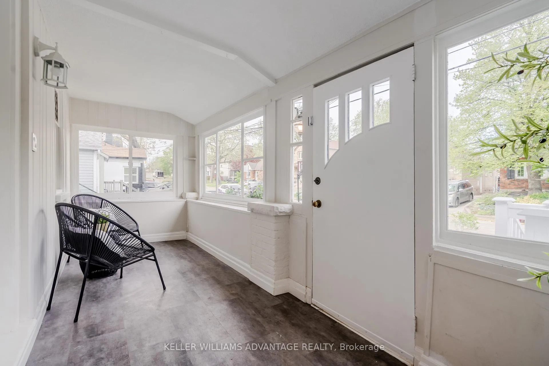 Photo 3 of 148 Warden Avenue, Scarborough, Birchcliffe-Cliffside — HOMEH