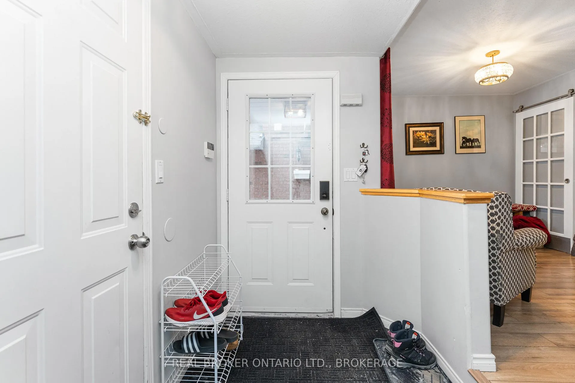 Photo 3 of 264 Ellesmeer Avenue, Kingston, City Northwest — HOMEH