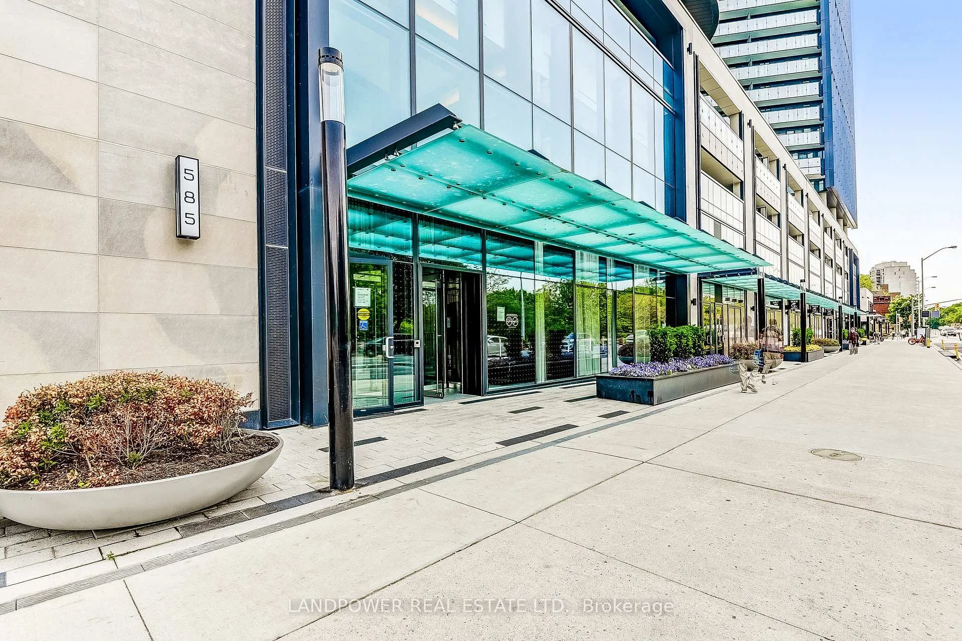 Photo 4 of Unit 415, 585 Bloor Street E, Toronto, North St. James Town — HOMEH