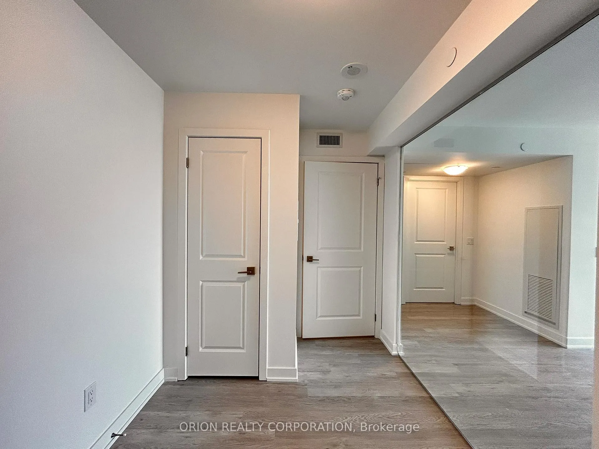 Photo 2 of Unit 706, 1010 Sandy Beach Road, Pickering, Bay Ridges — HOMEH