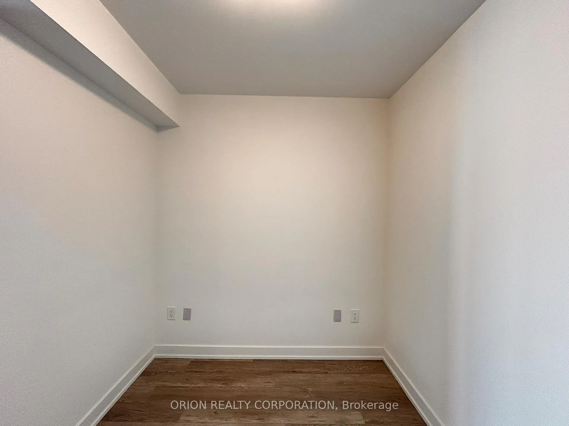 Photo 4 of Unit 706, 1010 Sandy Beach Road, Pickering, Bay Ridges — HOMEH