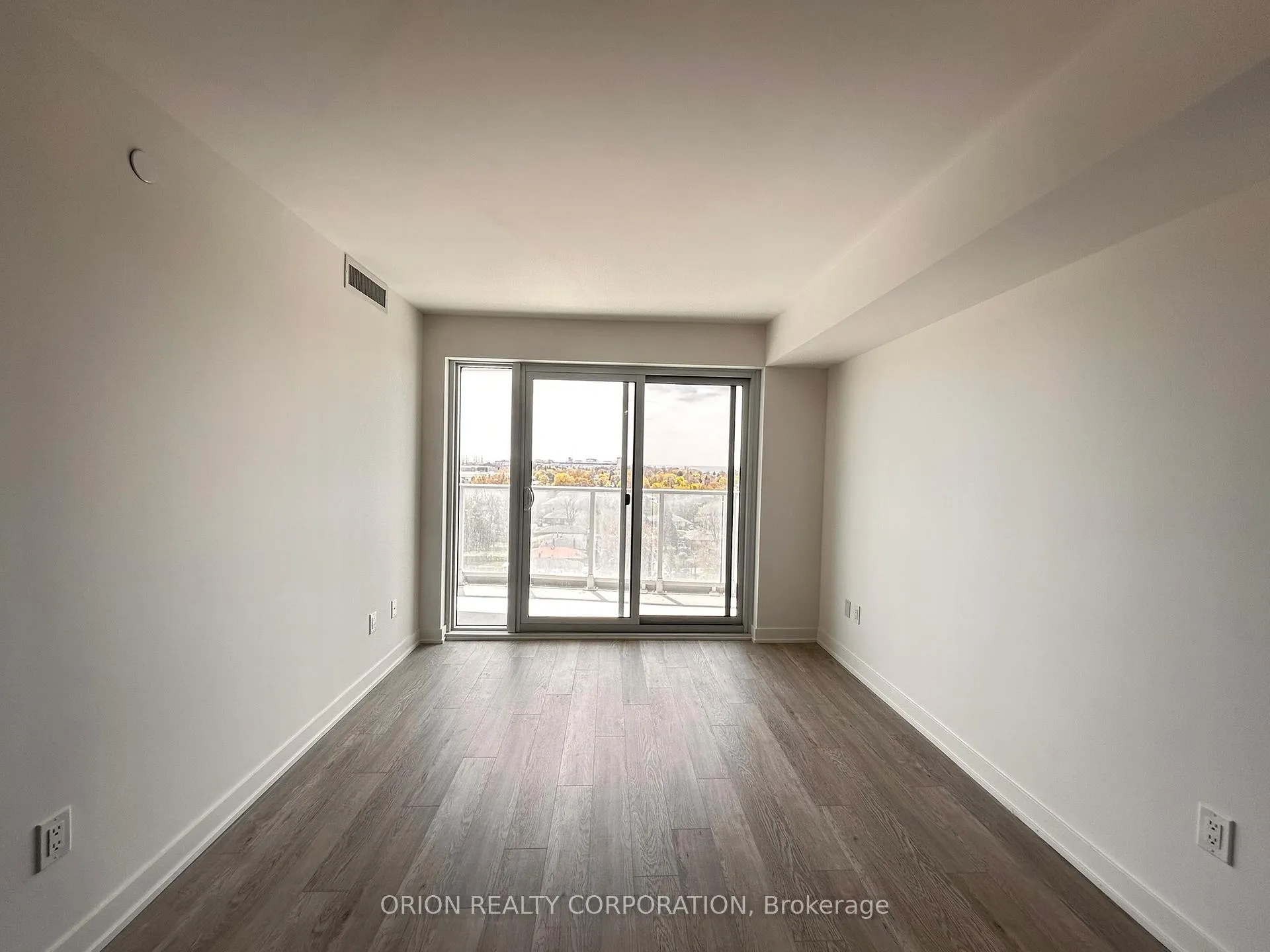 Photo 8 of Unit 706, 1010 Sandy Beach Road, Pickering, Bay Ridges — HOMEH