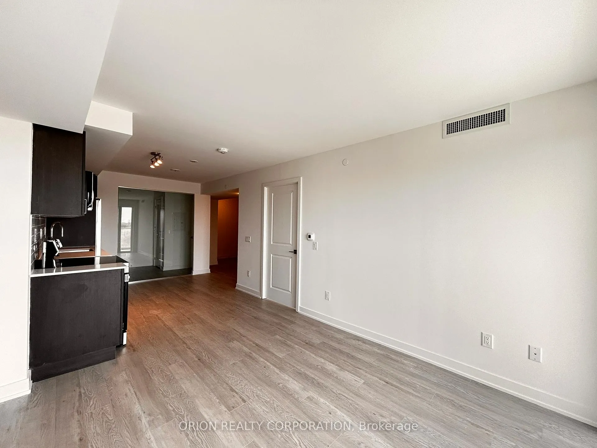 Photo 11 of Unit 706, 1010 Sandy Beach Road, Pickering, Bay Ridges — HOMEH