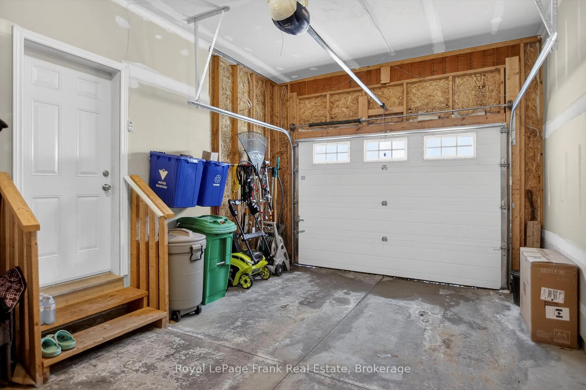 Photo 31 of 859 Emery Way, Peterborough, Monaghan Ward 2 — HOMEH