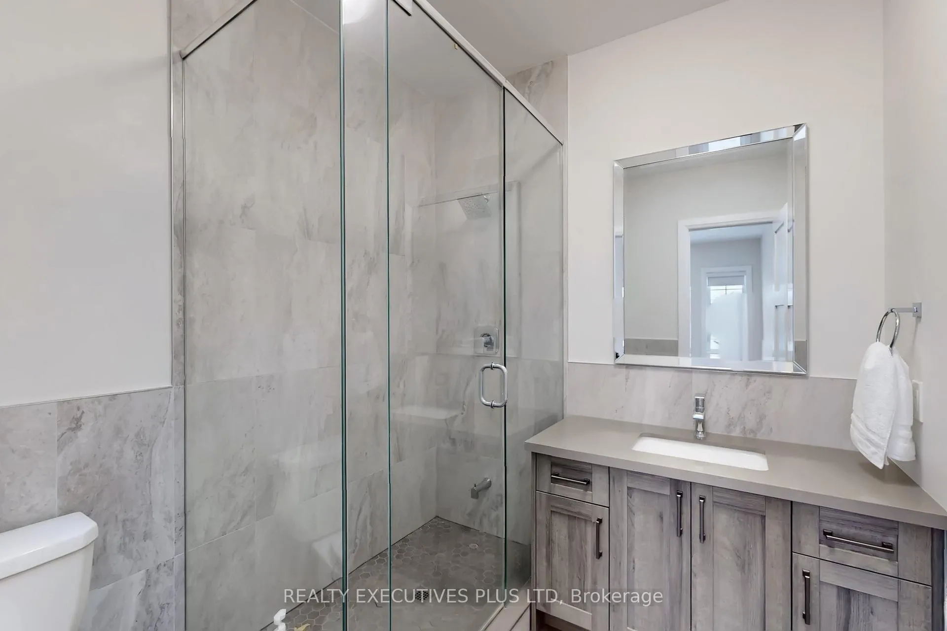 Photo 35 of 1771 Woodview Avenue, Pickering, Highbush — HOMEH