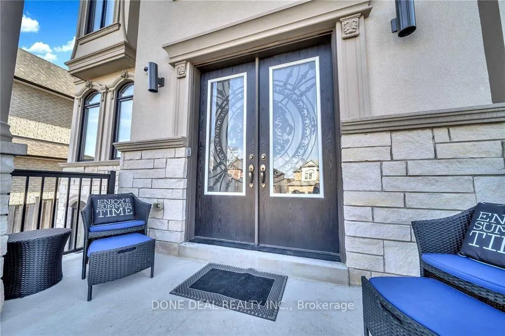 Photo 3 of 1805 Grayabbey Court, Pickering, Dunbarton — HOMEH