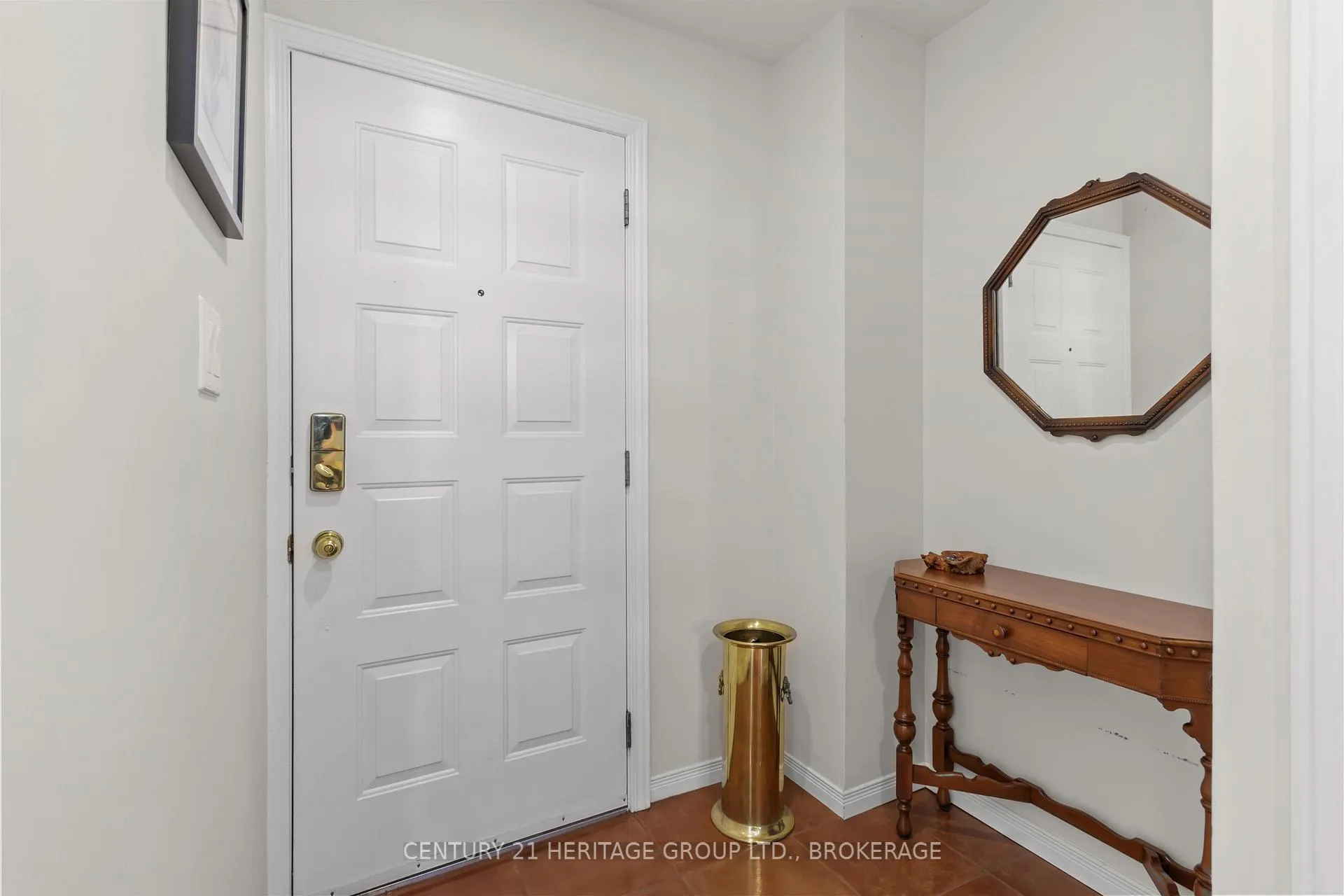 Photo 3 of Unit 36, 1 Place D'armes, Kingston, East of Sir John A. Blvd — HOMEH