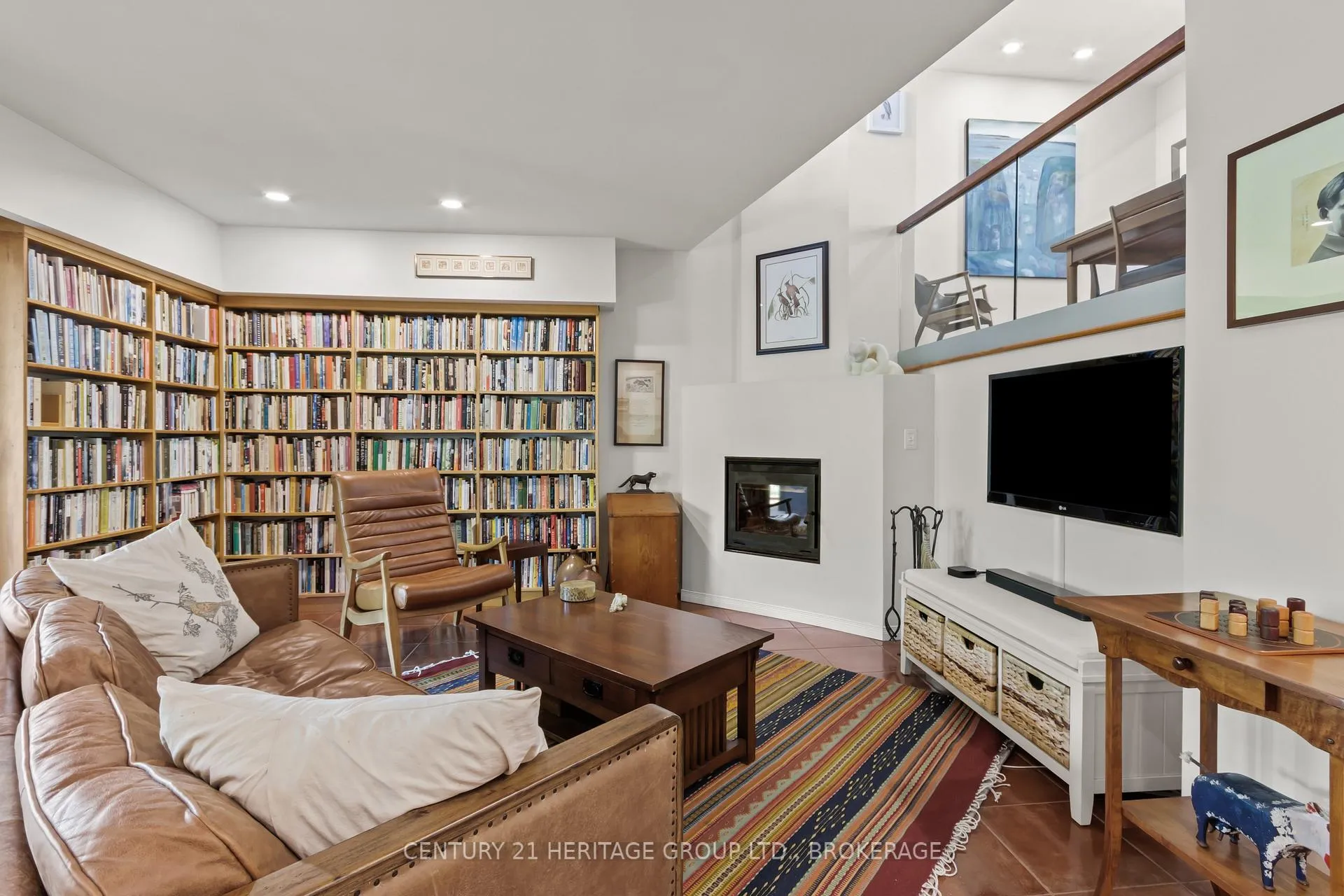 Photo 23 of Unit 36, 1 Place D'armes, Kingston, East of Sir John A. Blvd — HOMEH
