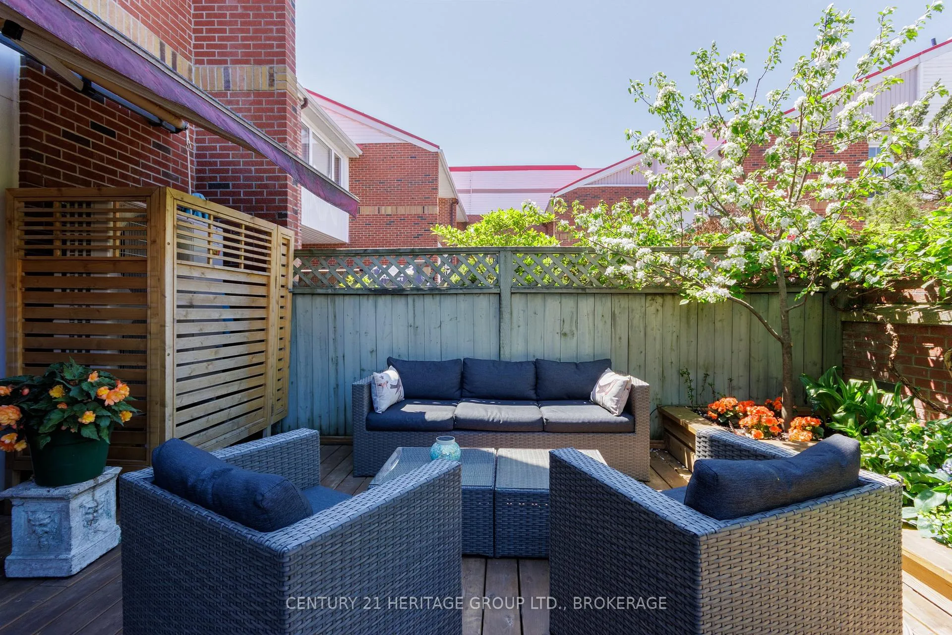 Photo 34 of Unit 36, 1 Place D'armes, Kingston, East of Sir John A. Blvd — HOMEH