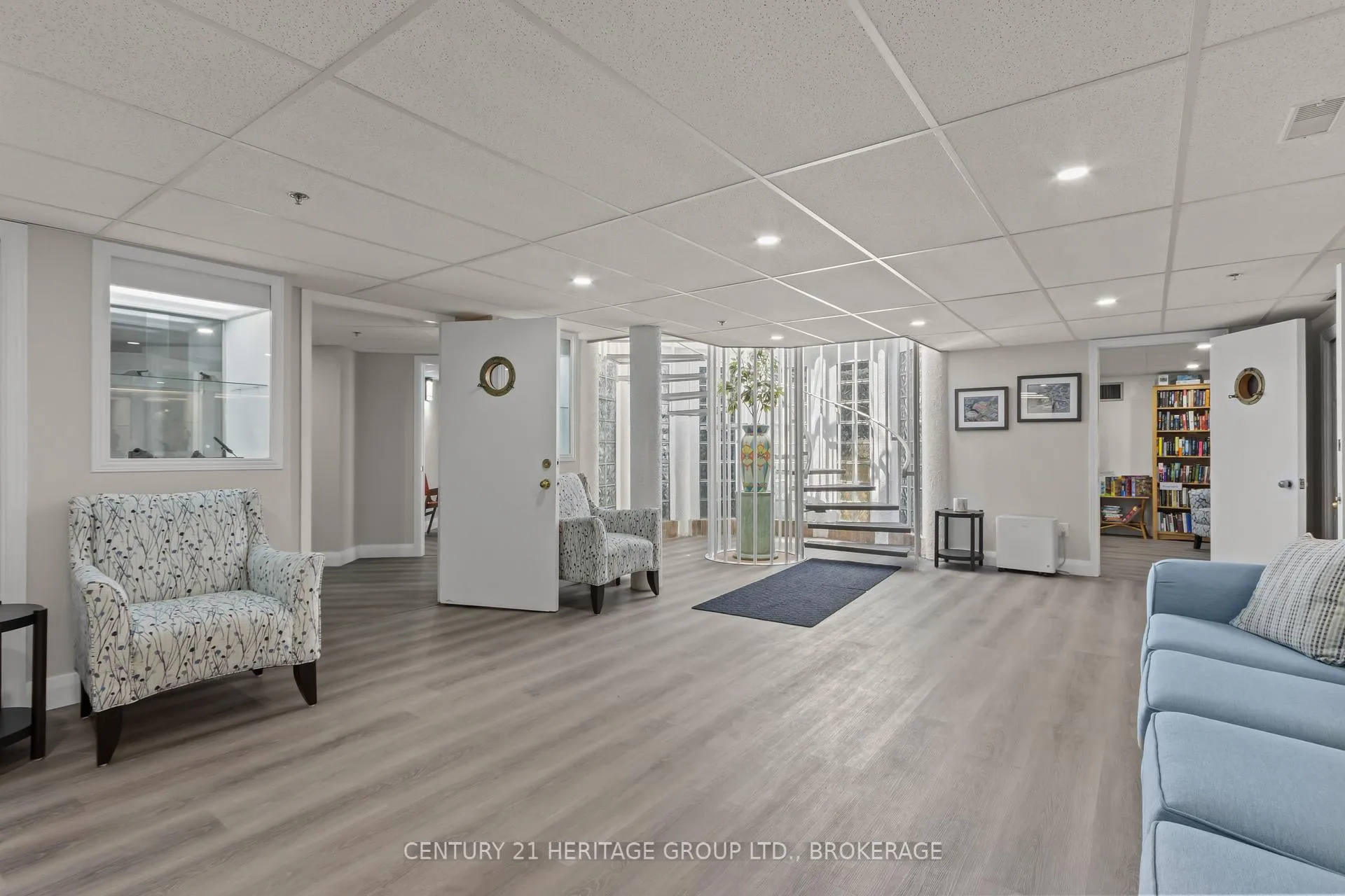Photo 40 of Unit 36, 1 Place D'armes, Kingston, East of Sir John A. Blvd — HOMEH