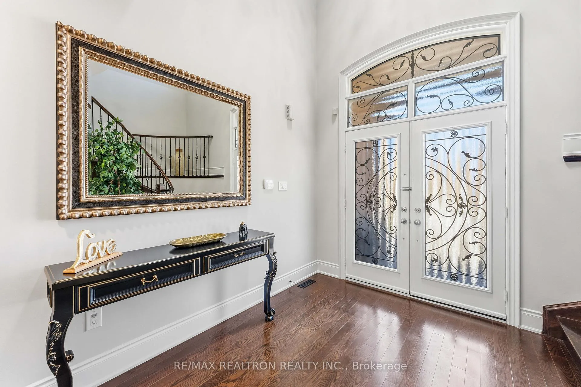Photo 6 of 103 Sir Stevens Drive, Vaughan, Patterson — HOMEH
