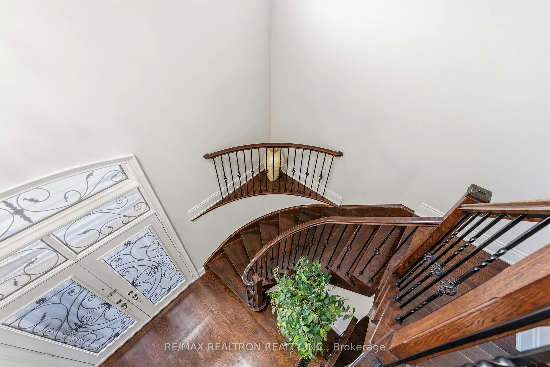 Photo 27 of 103 Sir Stevens Drive, Vaughan, Patterson — HOMEH