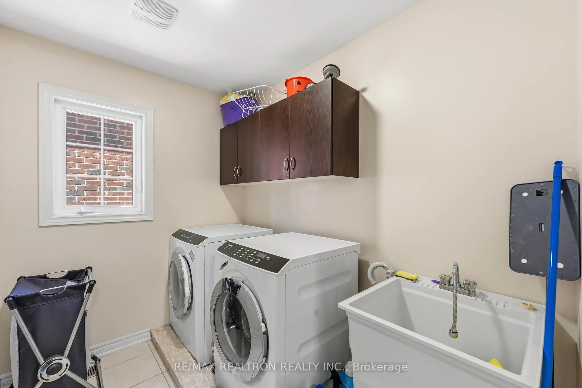 Photo 44 of 103 Sir Stevens Drive, Vaughan, Patterson — HOMEH