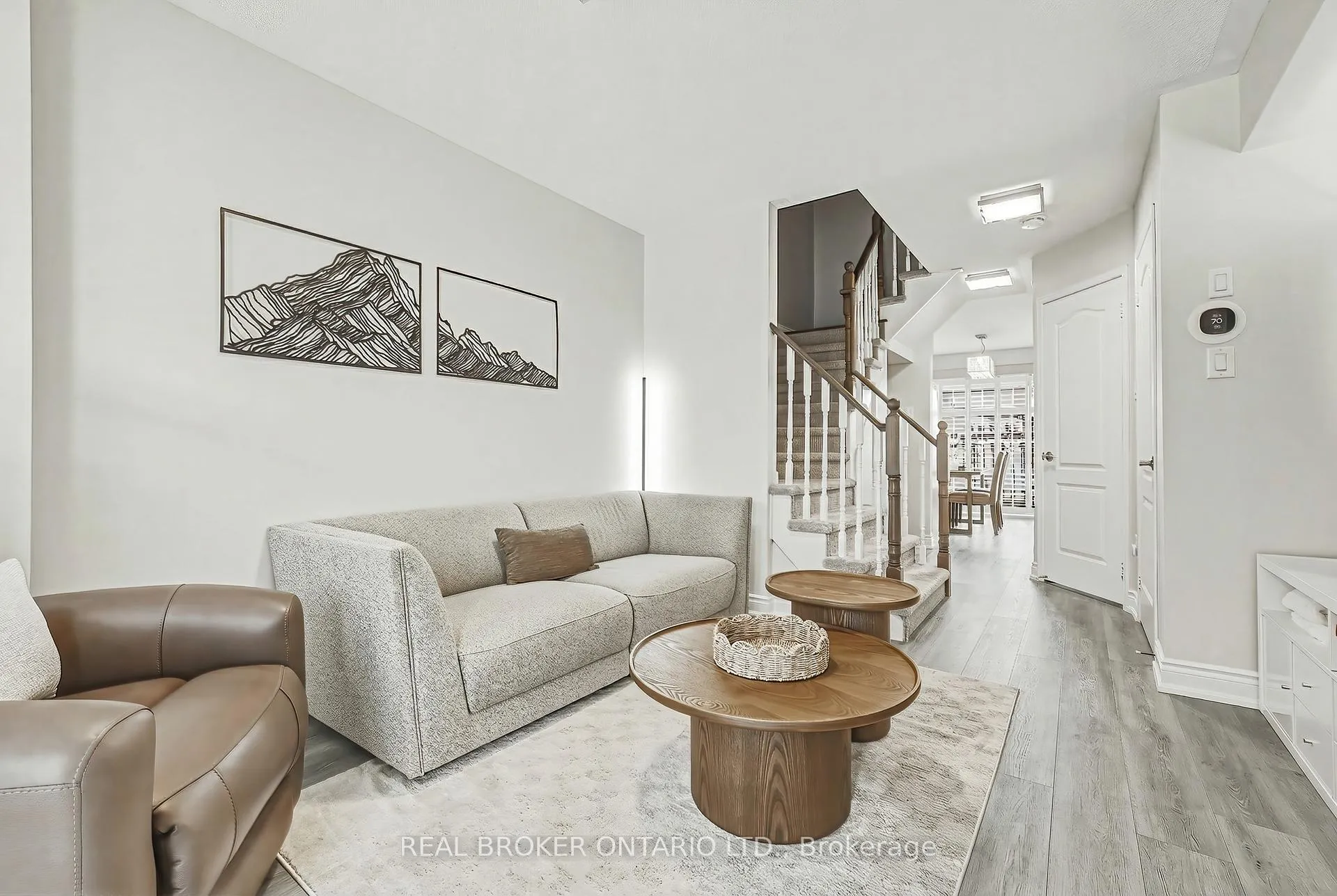 Photo 3 of 2259 Seton Crescent, Burlington, Orchard — HOMEH