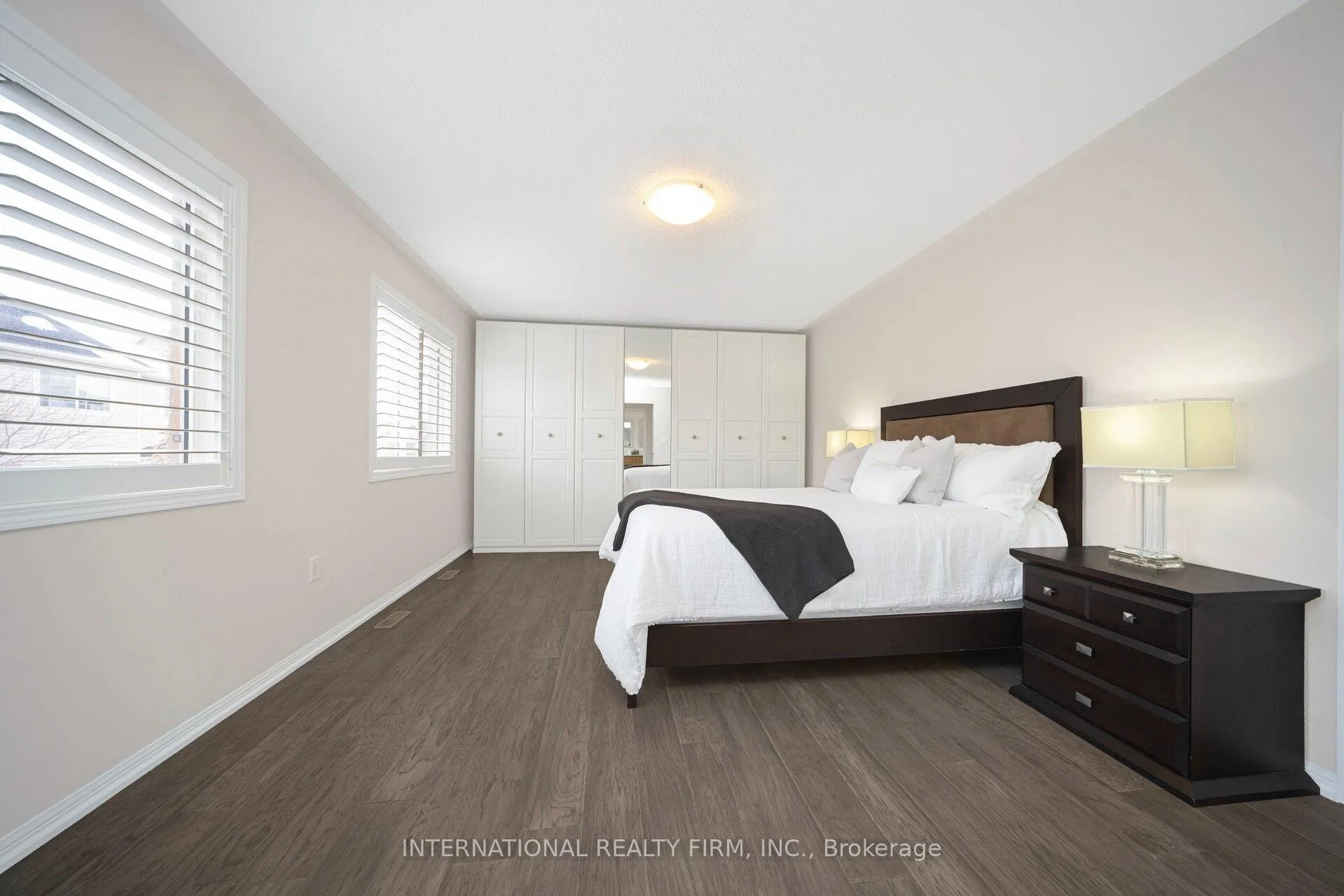 Photo 12 of 563 Hood Terrace, Milton, Coates — HOMEH