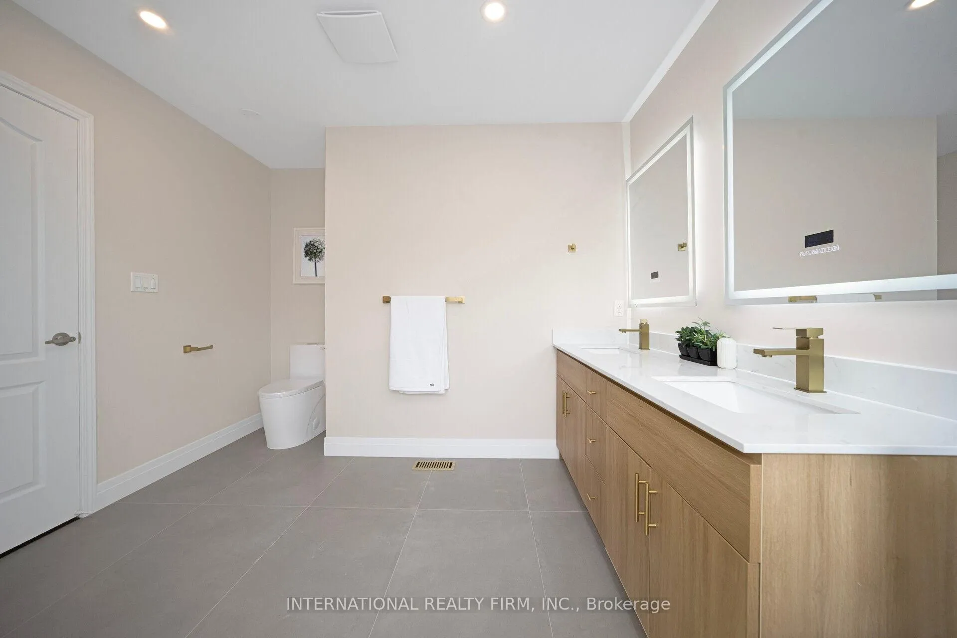Photo 24 of 563 Hood Terrace, Milton, Coates — HOMEH