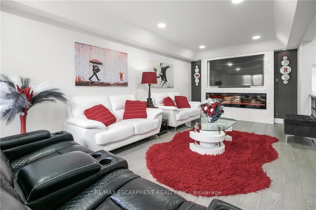 Photo 15 of Unit 16, 876 Golf Links Road, Hamilton, Meadowlands — HOMEH