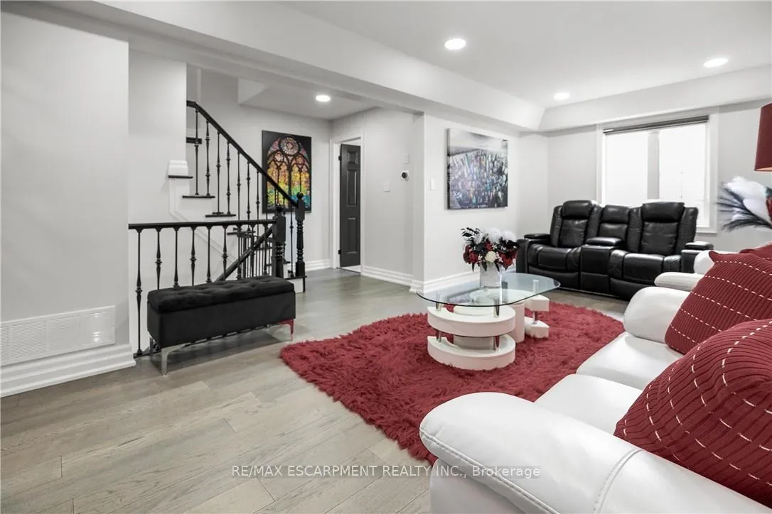 Photo 17 of Unit 16, 876 Golf Links Road, Hamilton, Meadowlands — HOMEH