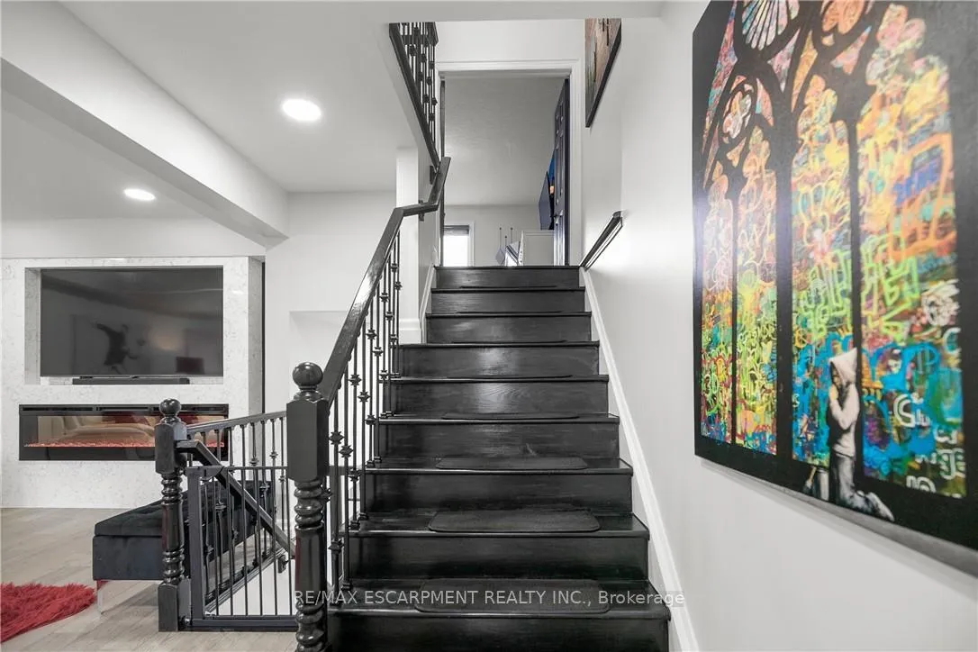 Photo 19 of Unit 16, 876 Golf Links Road, Hamilton, Meadowlands — HOMEH
