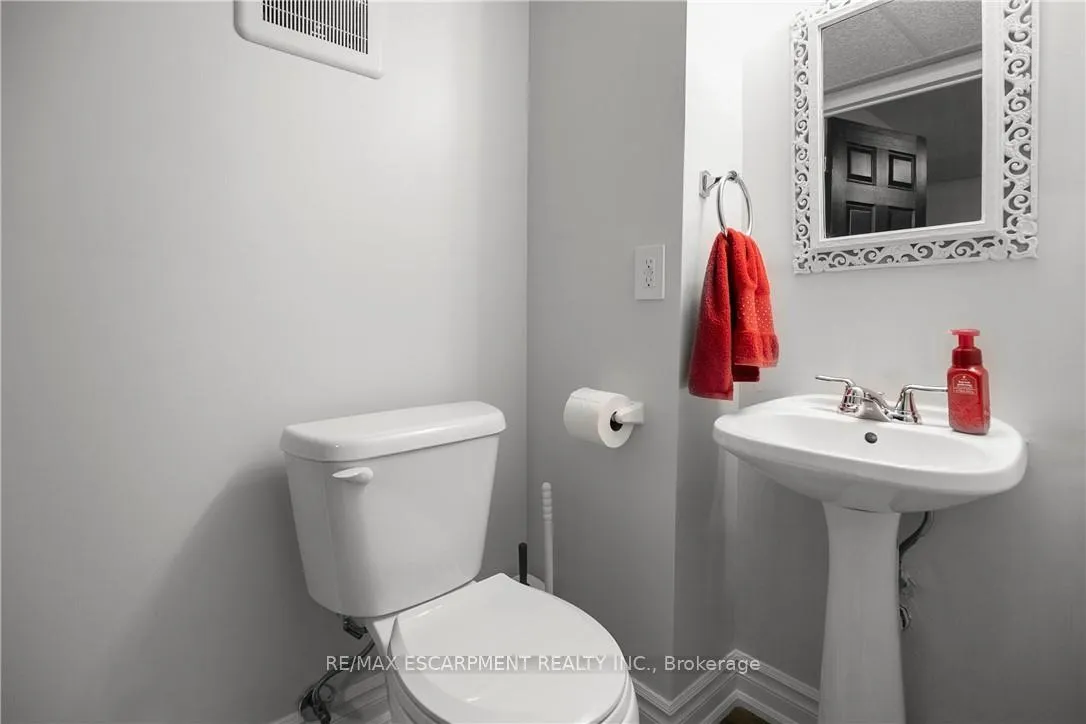 Photo 32 of Unit 16, 876 Golf Links Road, Hamilton, Meadowlands — HOMEH
