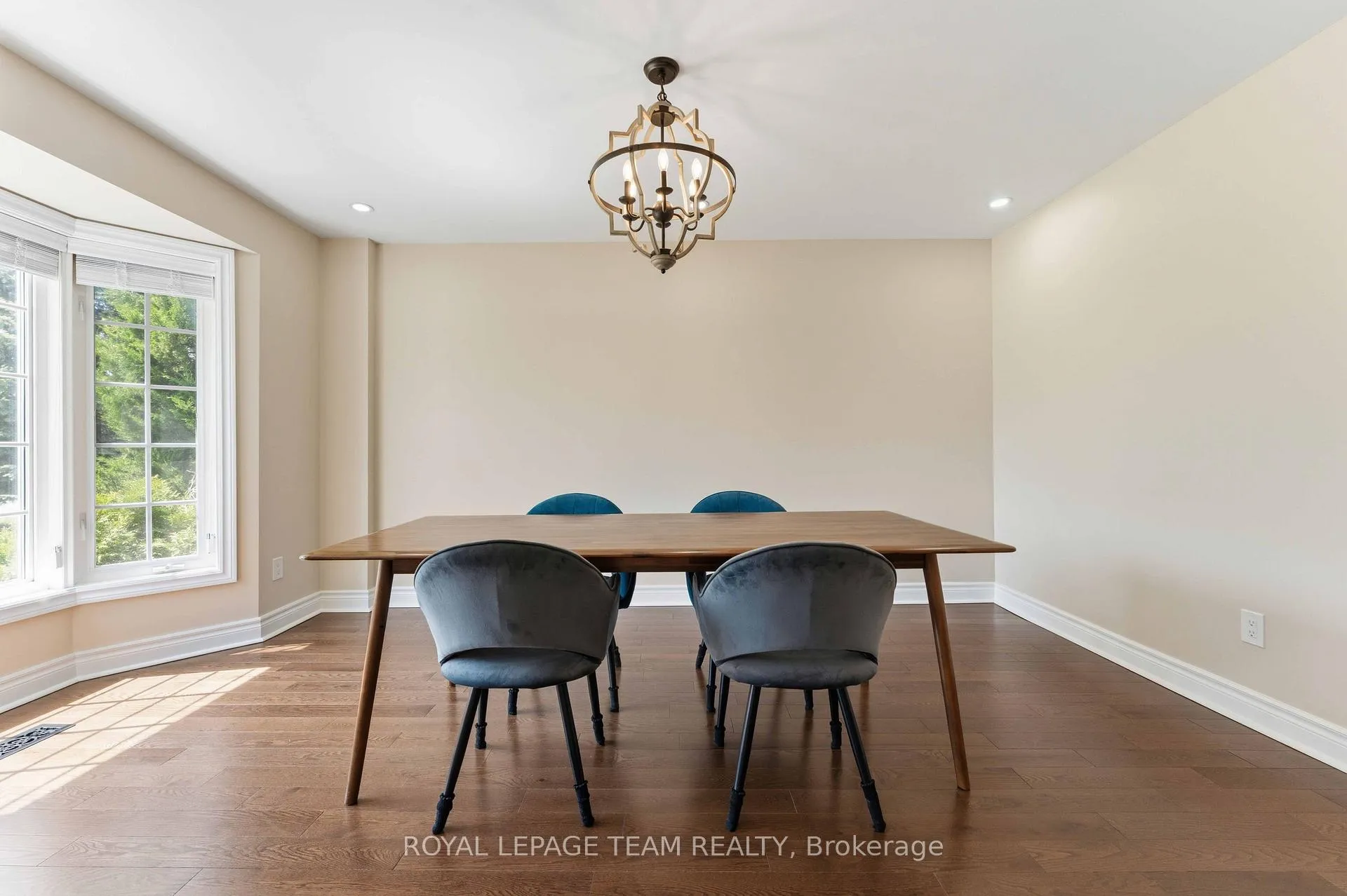 Photo 5 of 43 West Ridge Drive, Ottawa, Stittsville (Central) — HOMEH