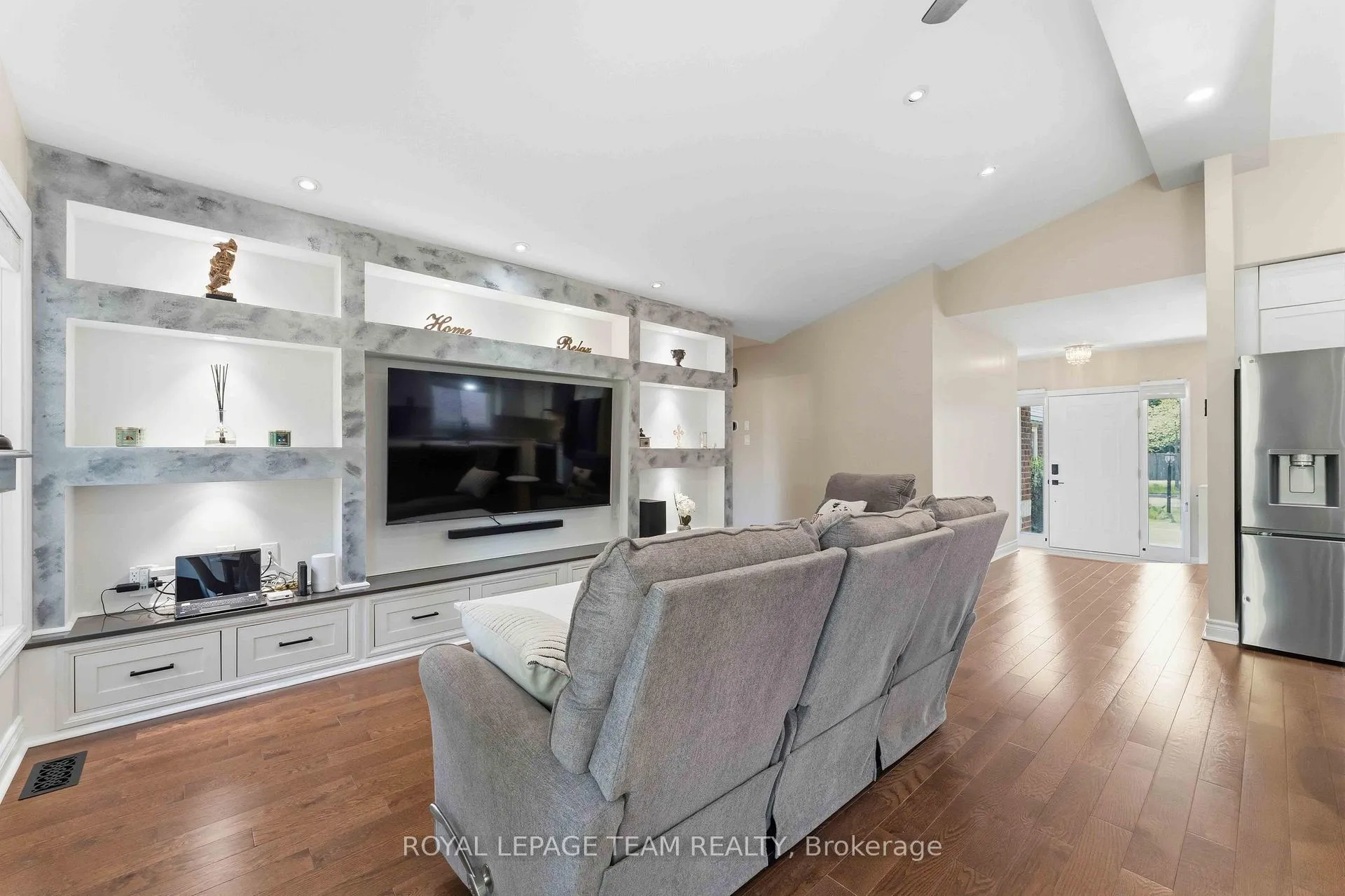 Photo 13 of 43 West Ridge Drive, Ottawa, Stittsville (Central) — HOMEH