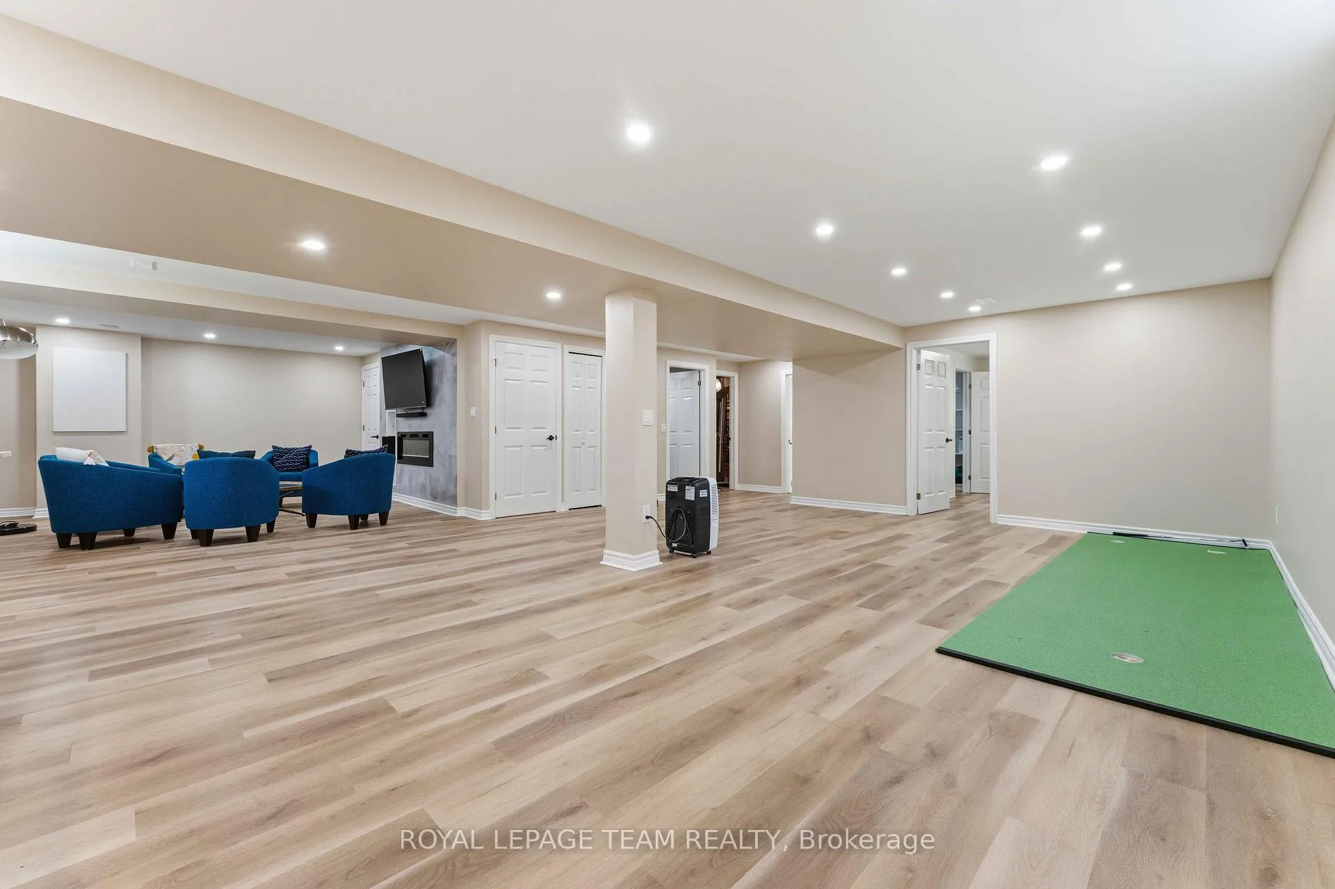 Photo 30 of 43 West Ridge Drive, Ottawa, Stittsville (Central) — HOMEH