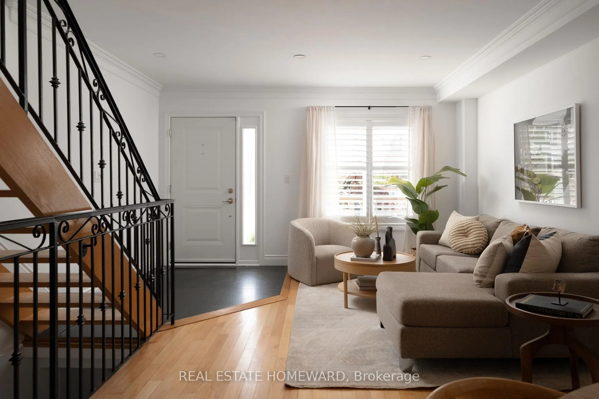 Photo 5 of 22 Kimbourne Avenue, Toronto, Danforth Village-East York — HOMEH
