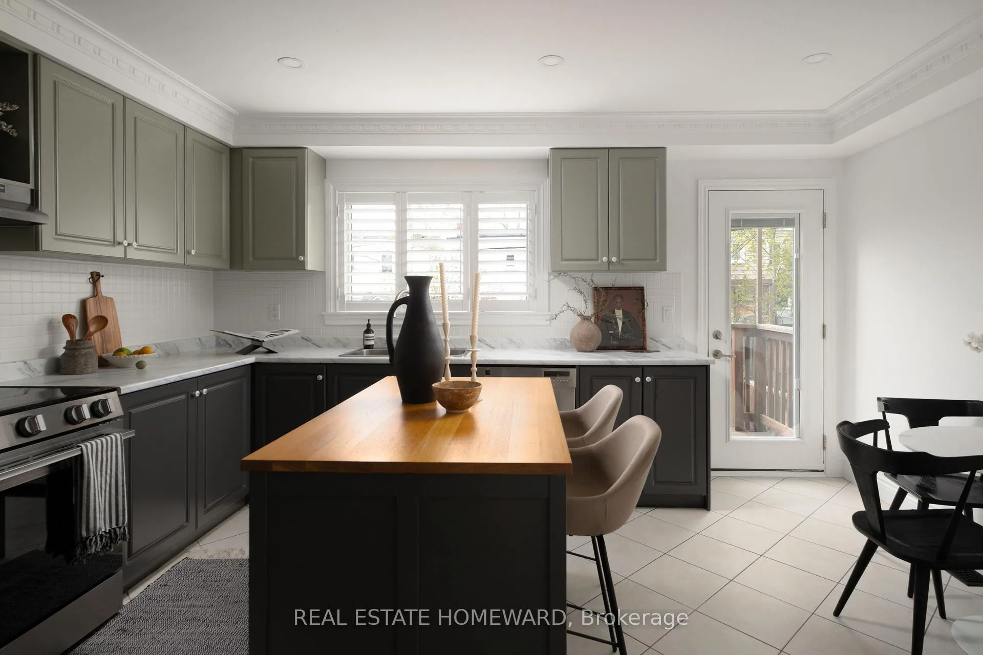 Photo 11 of 22 Kimbourne Avenue, Toronto, Danforth Village-East York — HOMEH