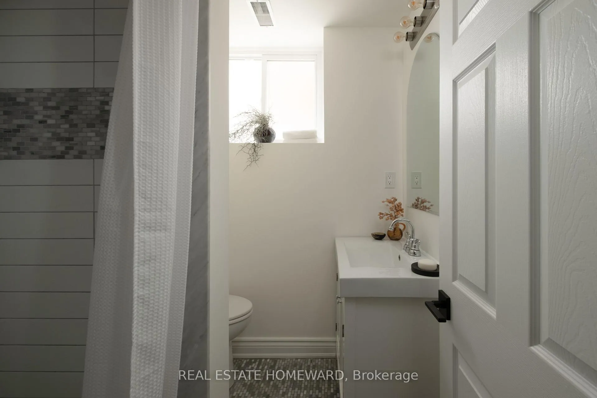 Photo 35 of 22 Kimbourne Avenue, Toronto, Danforth Village-East York — HOMEH