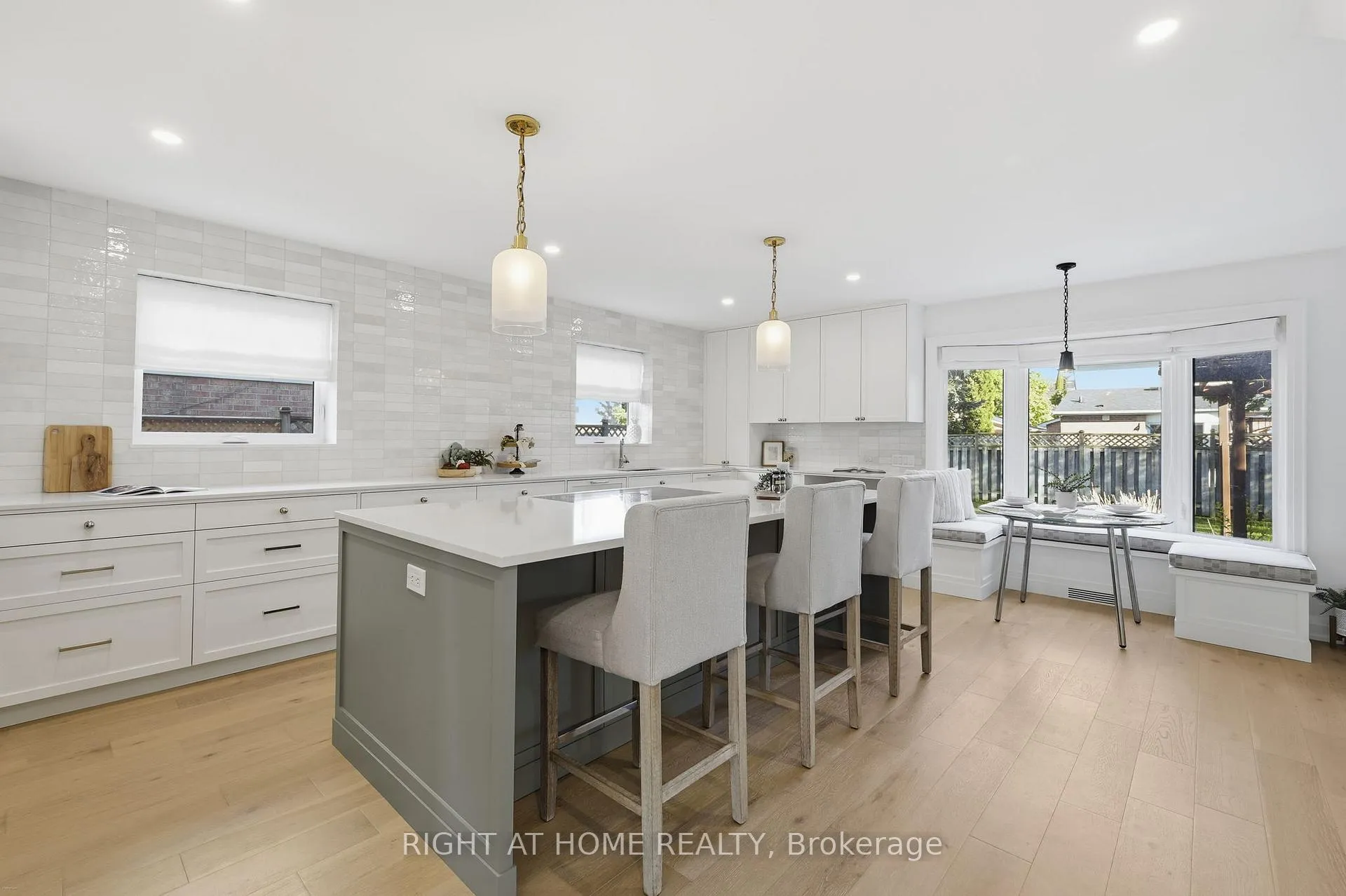 Photo 7 of 527 Beech Street E, Whitby, Pringle Creek — HOMEH
