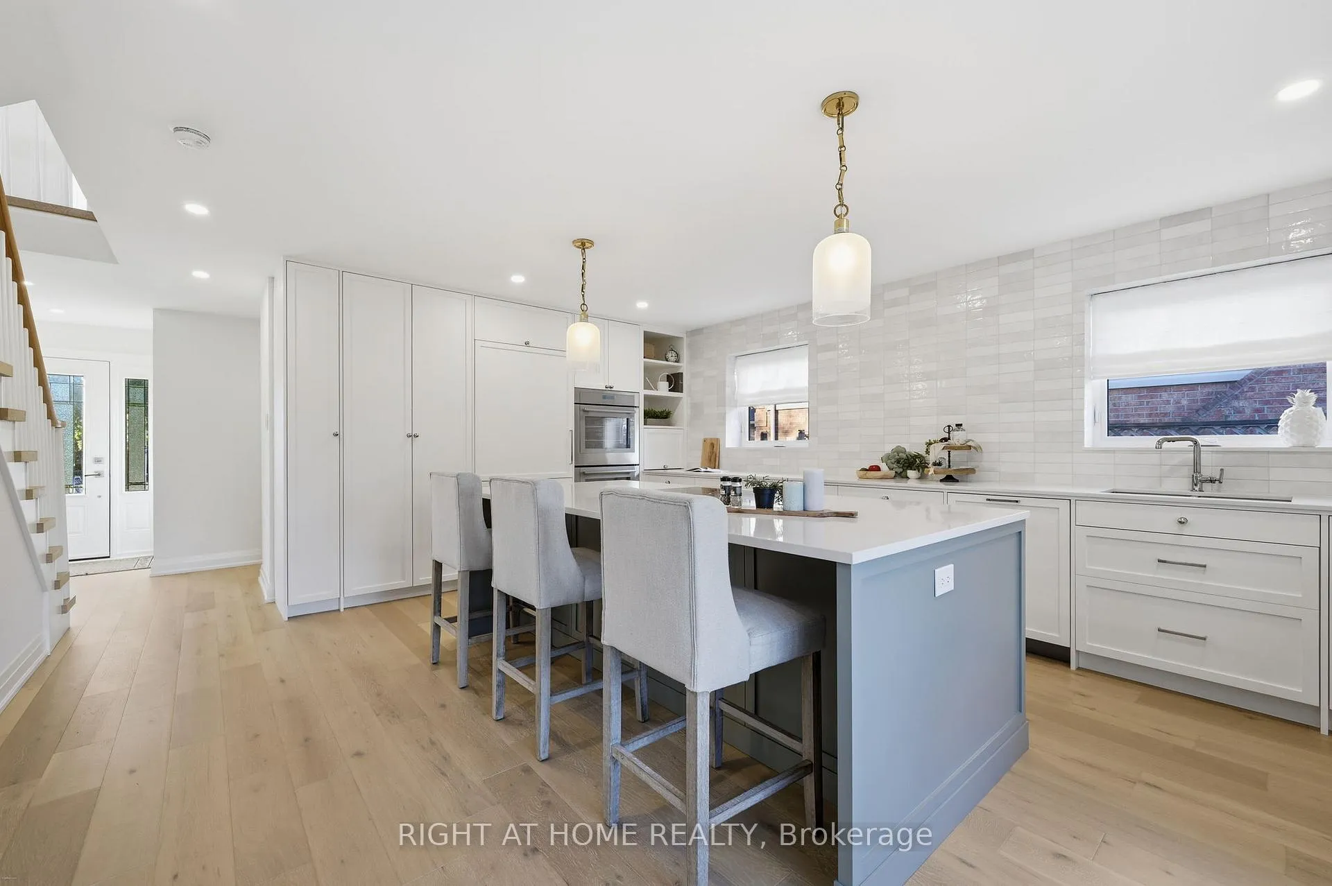 Photo 8 of 527 Beech Street E, Whitby, Pringle Creek — HOMEH