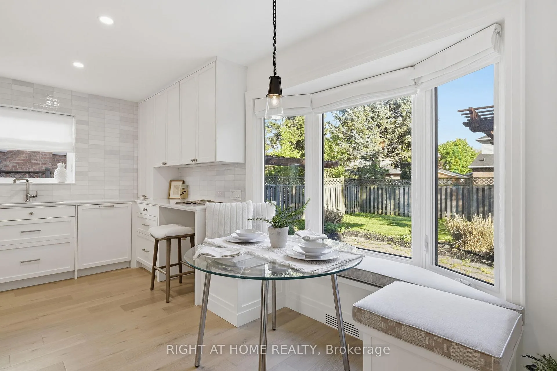 Photo 9 of 527 Beech Street E, Whitby, Pringle Creek — HOMEH