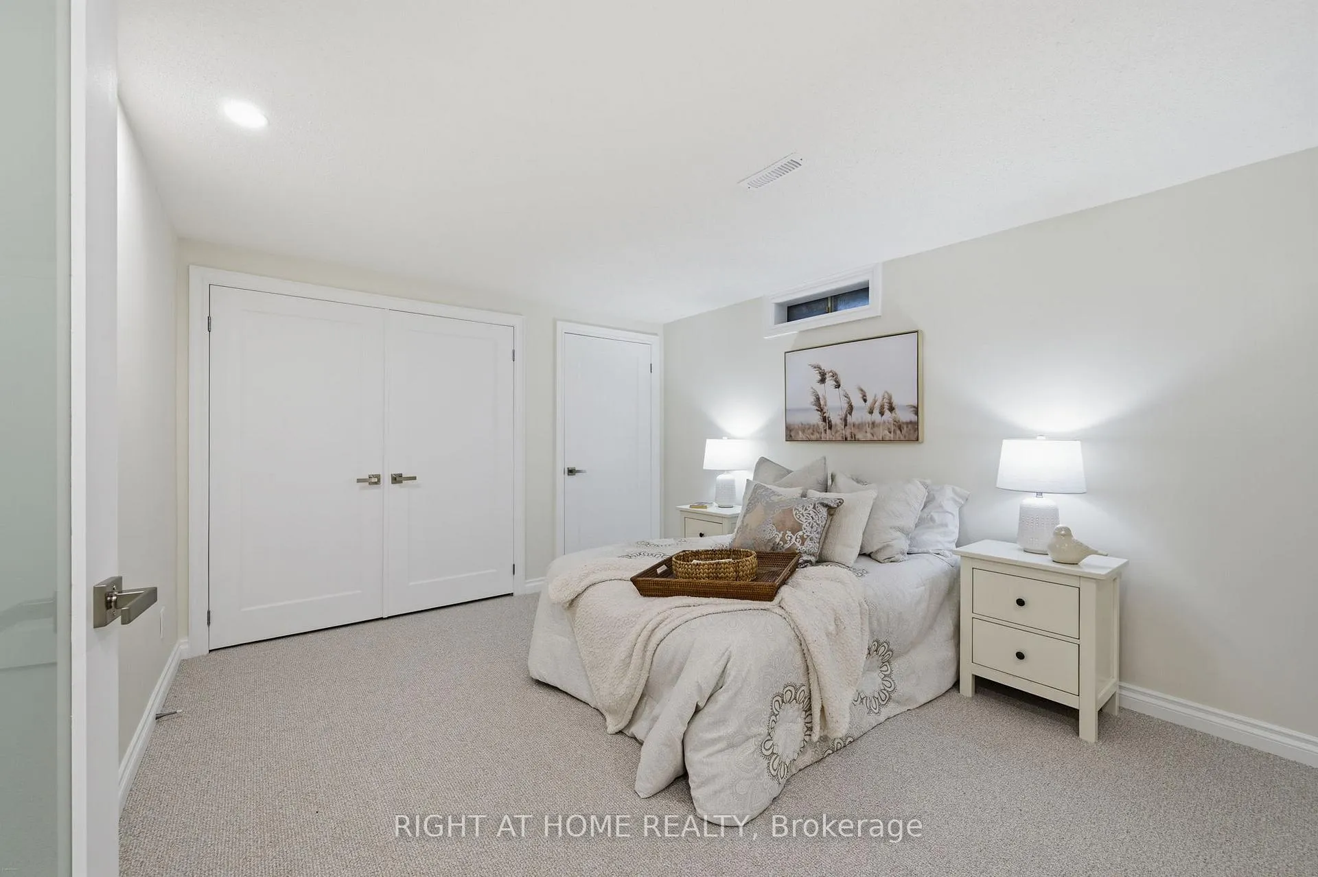 Photo 25 of 527 Beech Street E, Whitby, Pringle Creek — HOMEH