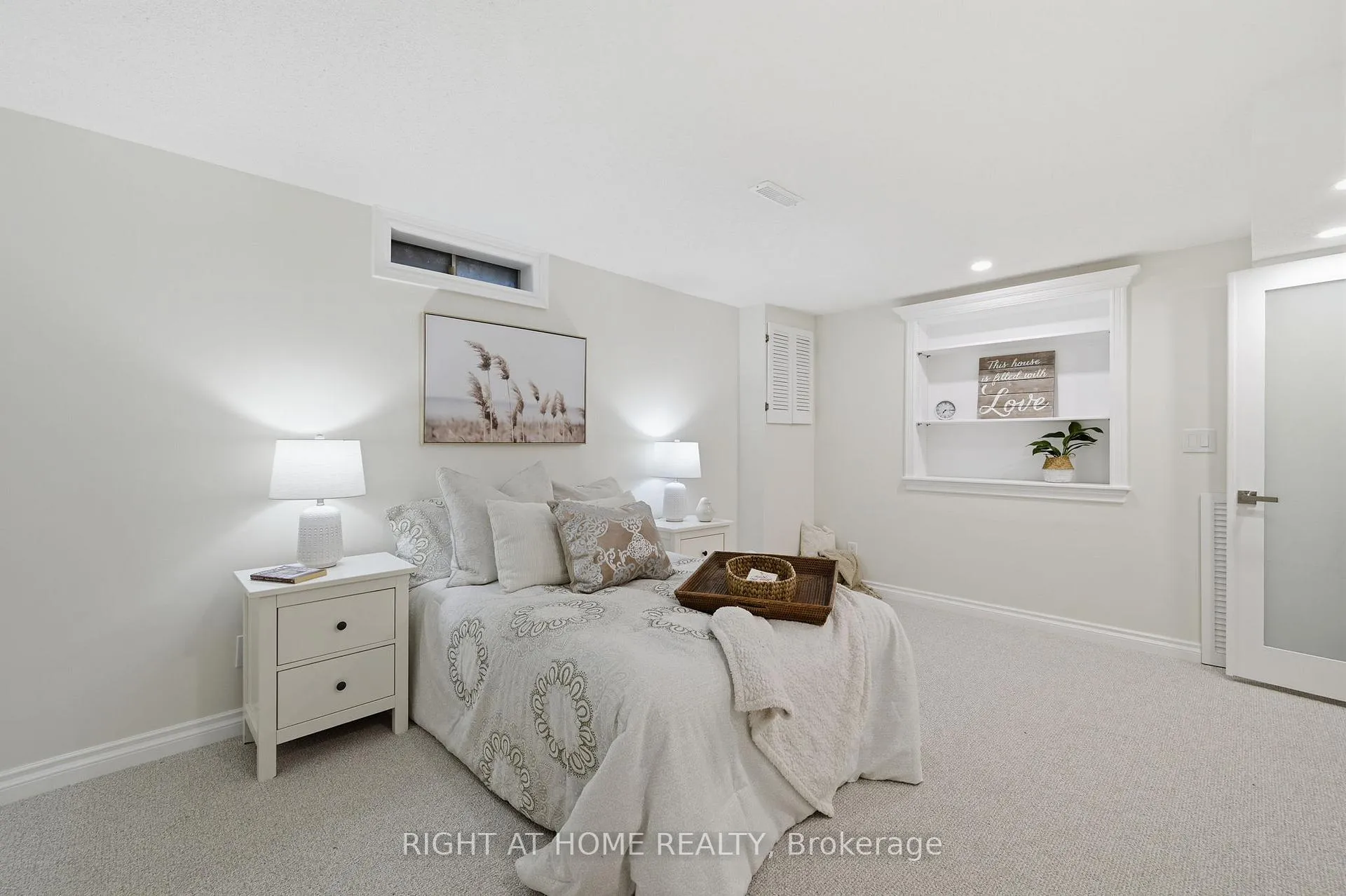 Photo 26 of 527 Beech Street E, Whitby, Pringle Creek — HOMEH