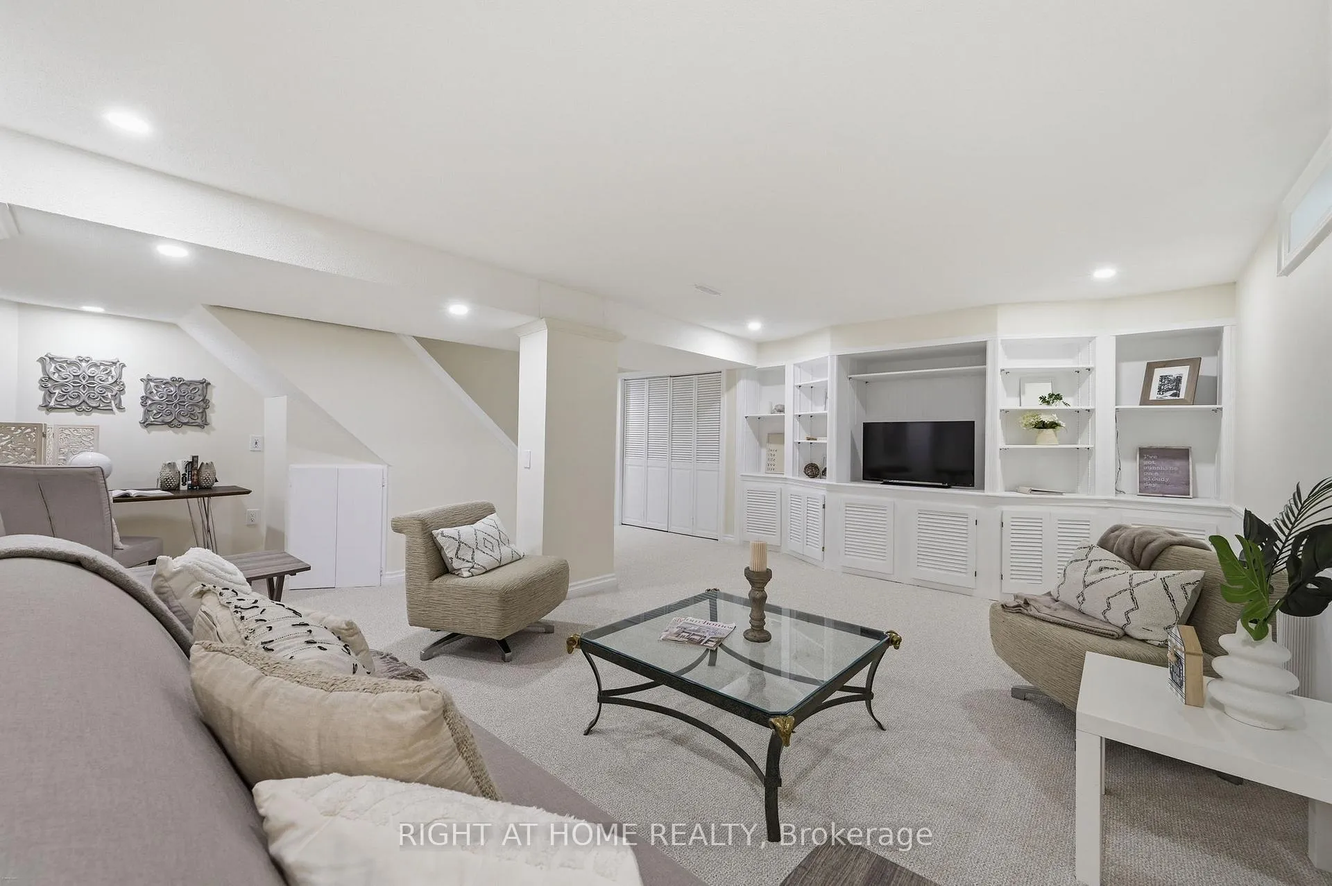 Photo 29 of 527 Beech Street E, Whitby, Pringle Creek — HOMEH
