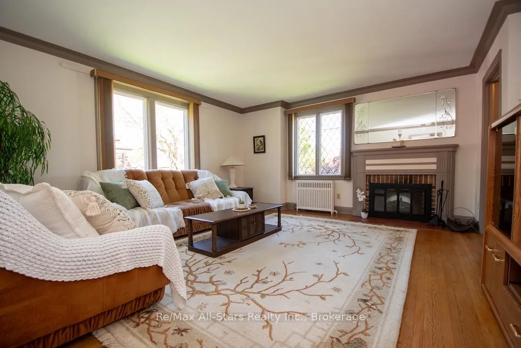 Photo 6 of 31 Adelaide Street S, Kawartha Lakes, Lindsay — HOMEH