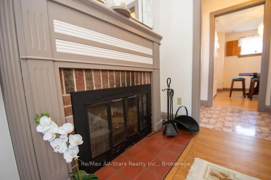 Photo 8 of 31 Adelaide Street S, Kawartha Lakes, Lindsay — HOMEH