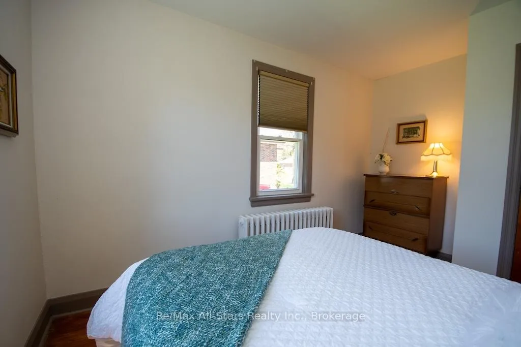 Photo 17 of 31 Adelaide Street S, Kawartha Lakes, Lindsay — HOMEH