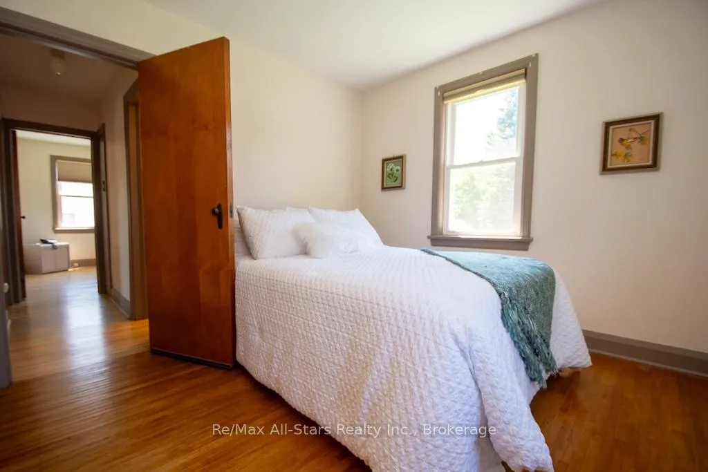 Photo 18 of 31 Adelaide Street S, Kawartha Lakes, Lindsay — HOMEH