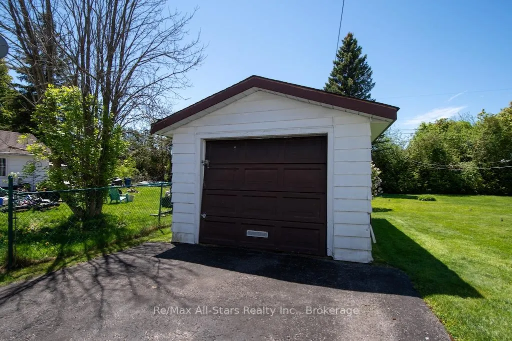 Photo 34 of 31 Adelaide Street S, Kawartha Lakes, Lindsay — HOMEH