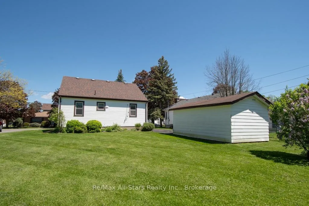 Photo 36 of 31 Adelaide Street S, Kawartha Lakes, Lindsay — HOMEH