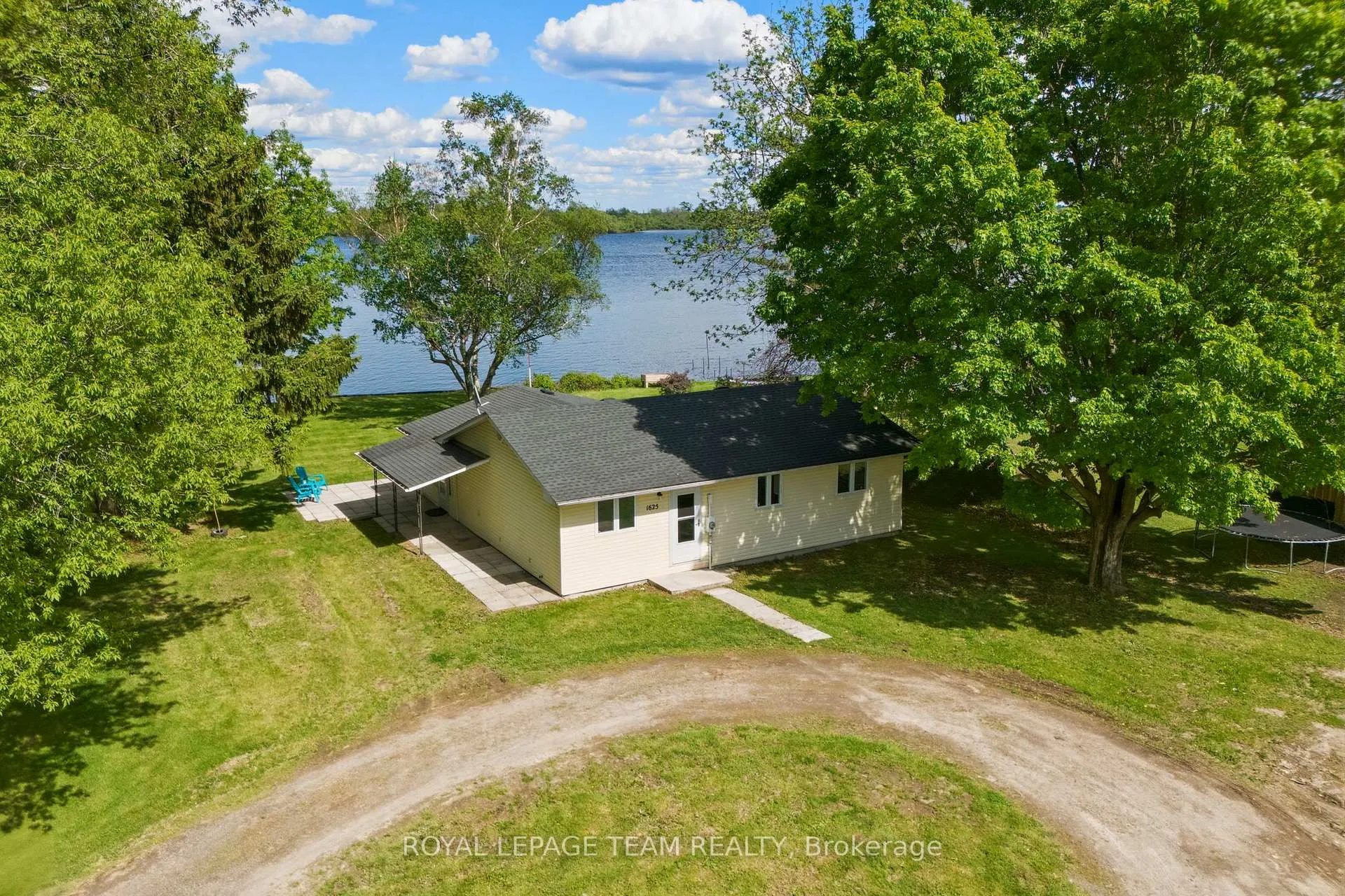 Photo 5 of 1625 County Rd 2, Edwardsburgh/Cardinal, Edwardsburgh/Cardinal Twp — HOMEH
