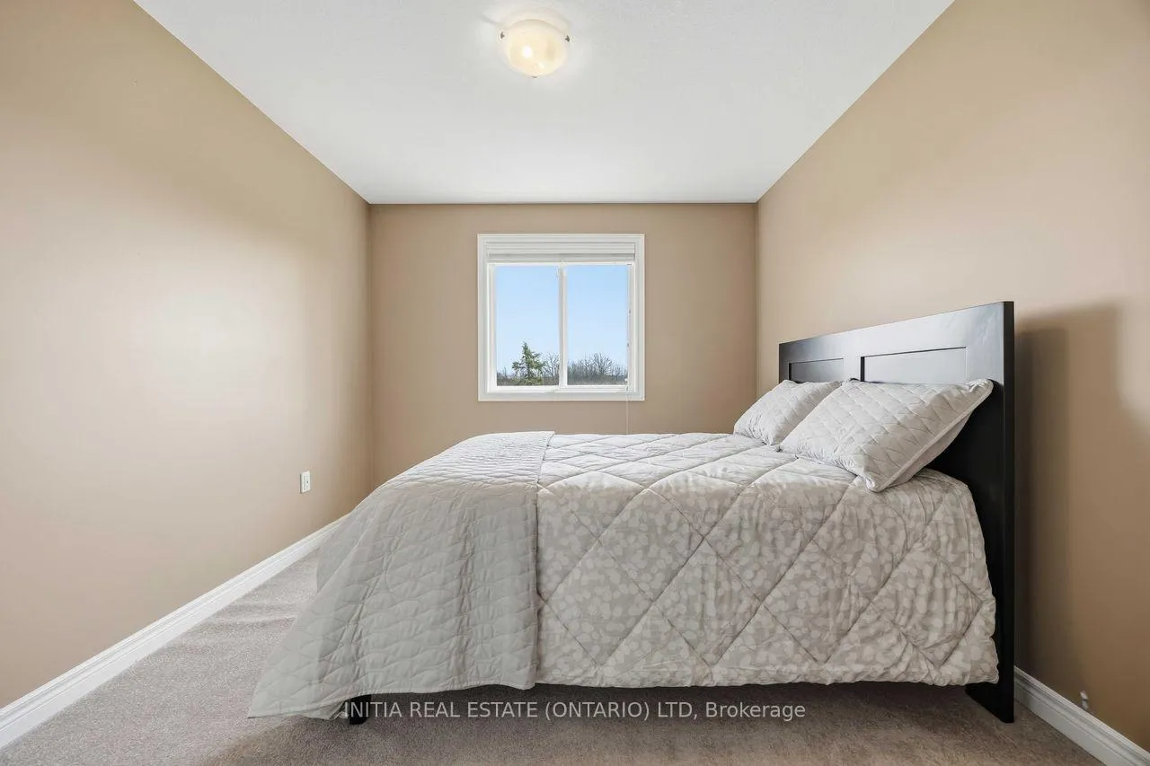 Photo 12 of 482A First Avenue, Enniskillen, Petrolia — HOMEH