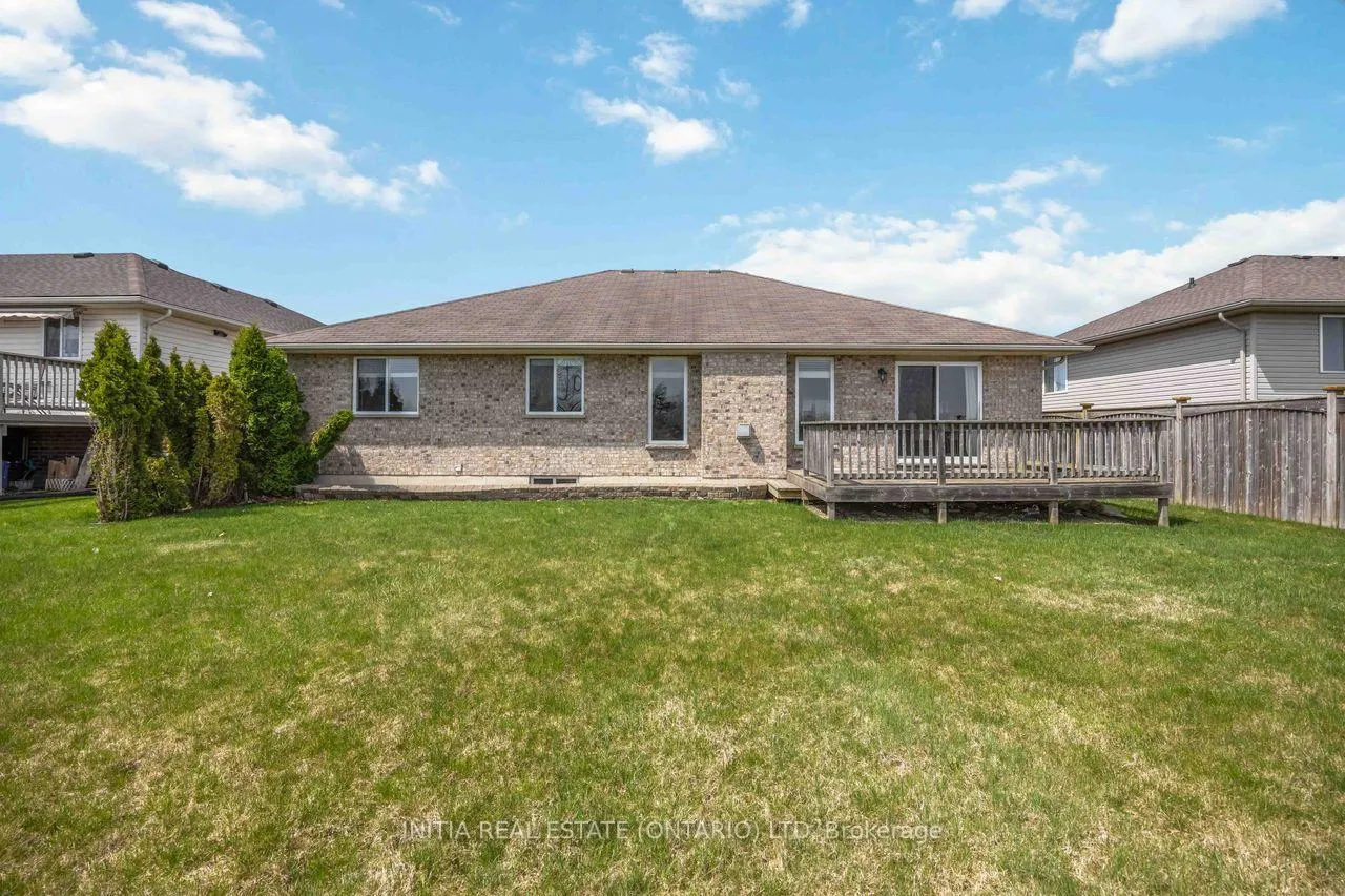 Photo 24 of 482A First Avenue, Enniskillen, Petrolia — HOMEH