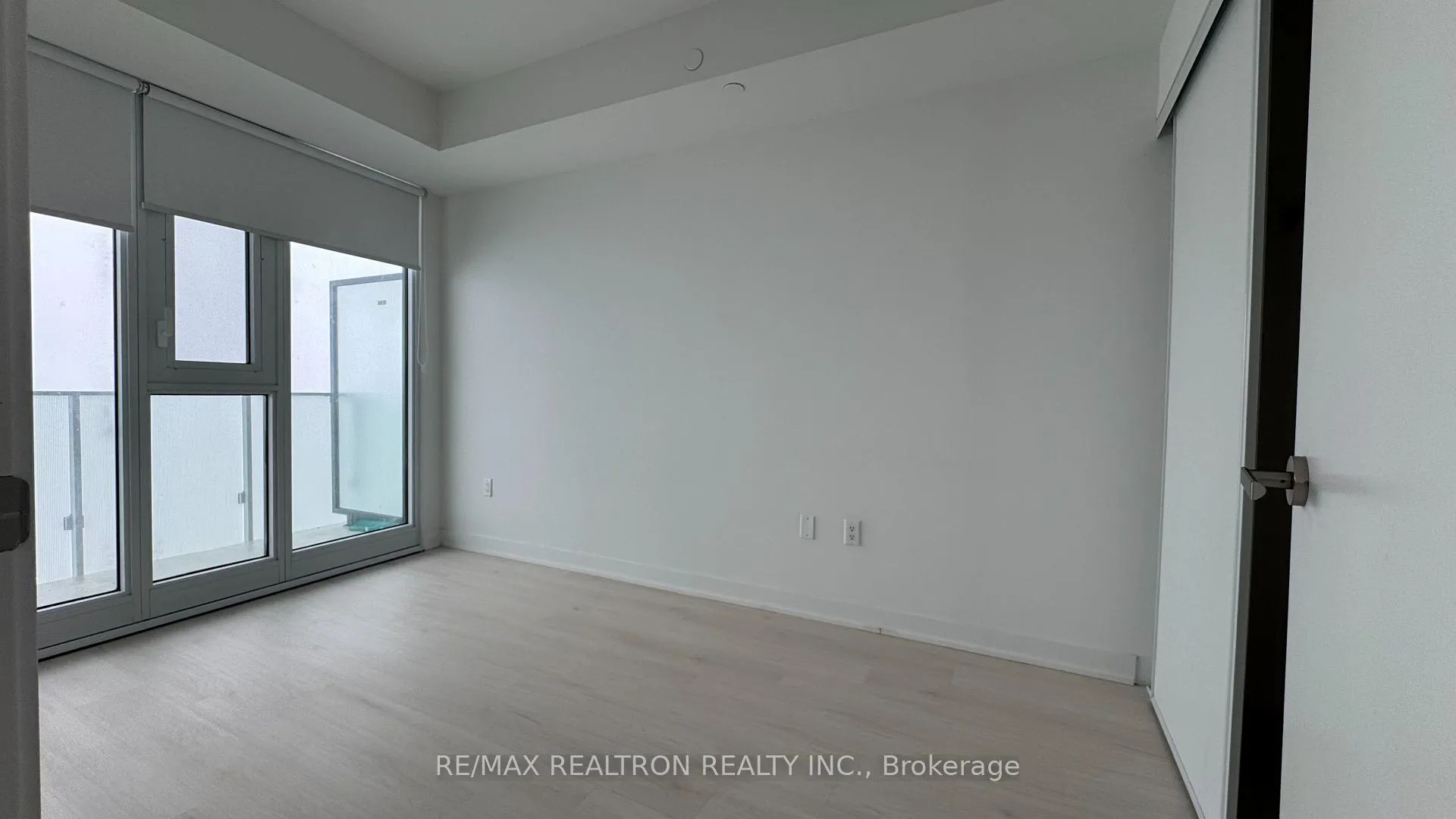Photo 8 of Unit 4011, 3900 Confederation Parkway, Mississauga, City Centre — HOMEH